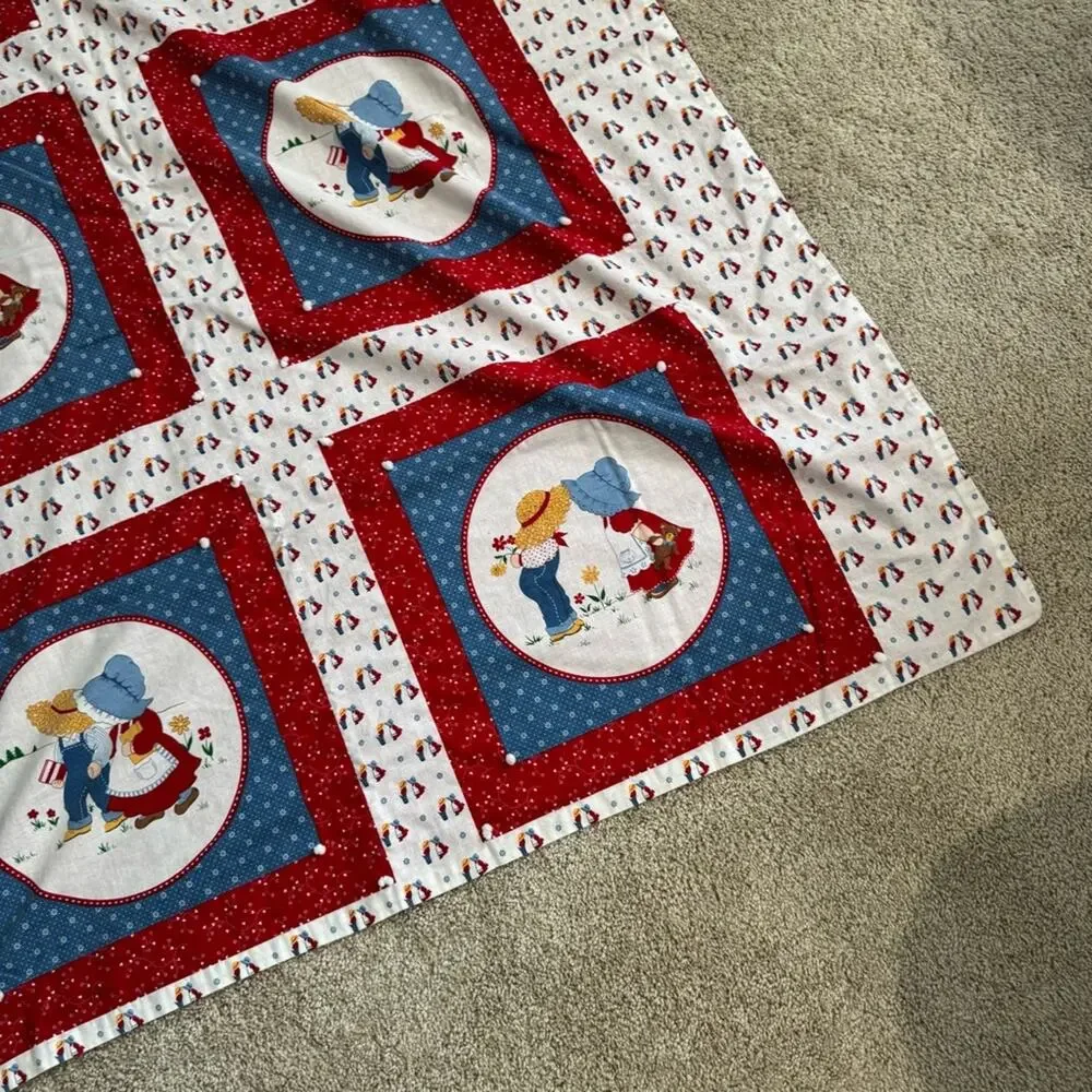 Vintage Sunbonnet Sue & Overall Sam Patchwork Quilt Baby Blanket Lightweight